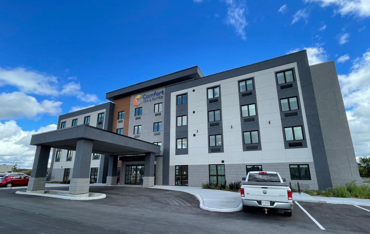 Comfort Inn & Suites Carleton Place 외부 사진