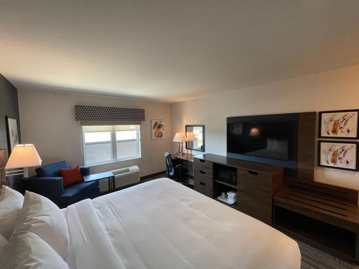 Comfort Inn & Suites Carleton Place 외부 사진