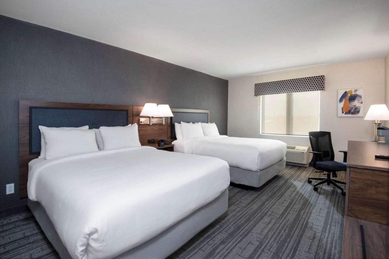 Comfort Inn & Suites Carleton Place 외부 사진
